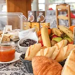 Logis Hotel Le Tropicana Hotel Douville
