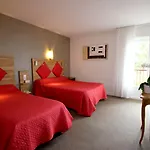 Logis Le Tropicana 3*