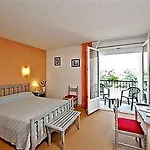 Logis Hotel Le Tropicana Douville