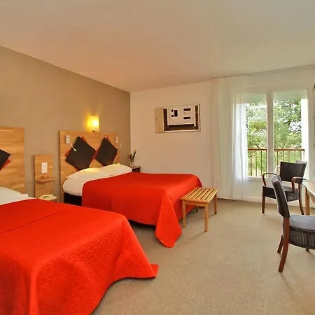 Отель Logis Le Tropicana 3*