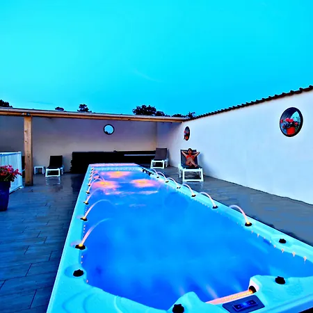 Hotel Logis Le Tropicana