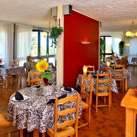 Hotel Restaurant Logis Le Tropicana Douville