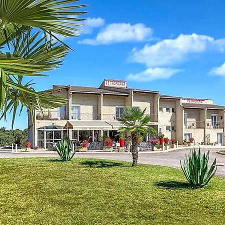 Logis Le Tropicana Hotel 3*