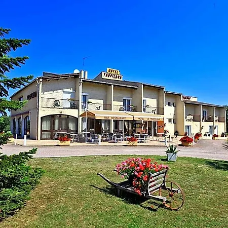 Logis Le Tropicana Hotel 3*
