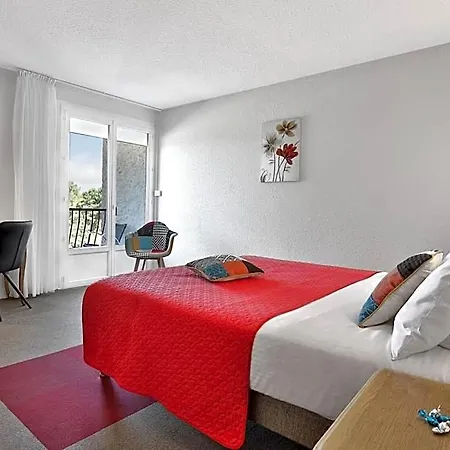 Hotel Logis Le Tropicana 3*