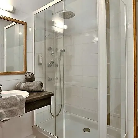 Hotel Logis Le Tropicana Douville