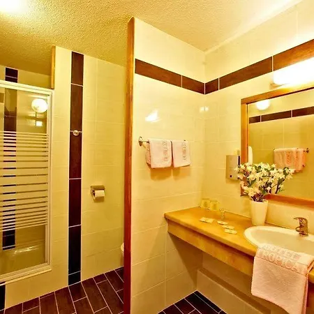 Restaurant Logis Le Tropicana Hotel 3*
