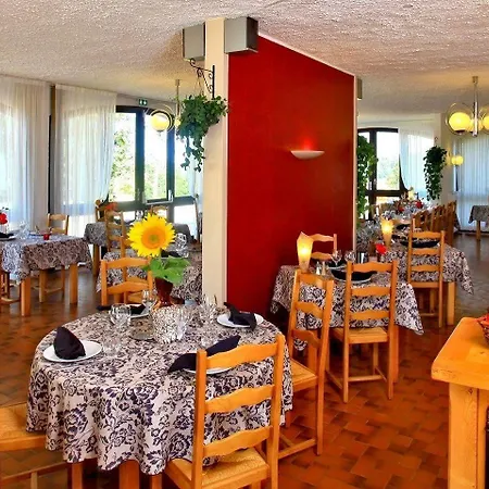 Restaurant Logis Le Tropicana Hotel 3*