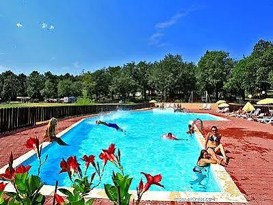 Logis Le Tropicana Douville