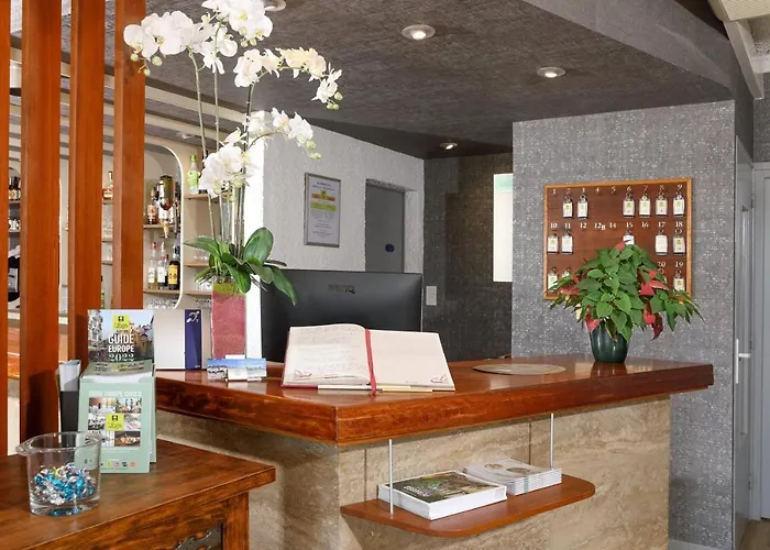 Logis Hotel Le Tropicana Douville