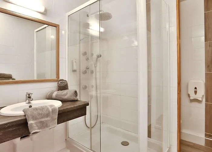 Logis Hotel Le Tropicana
