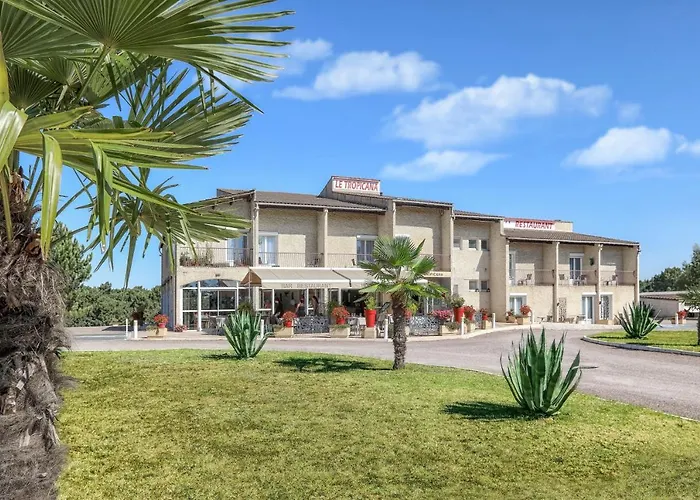Logis Hotel Le Tropicana 3* Douville