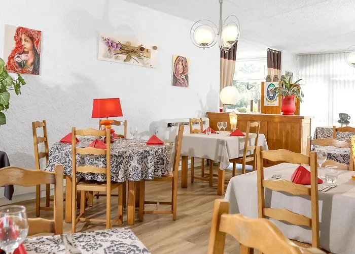Logis Hotel Le Tropicana Hotel