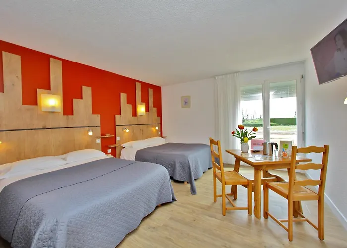 Logis Hotel Le Tropicana 3* Douville