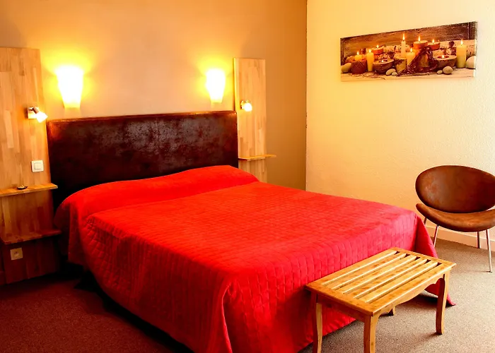 Logis Hotel Le Tropicana 3*