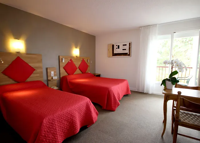Logis Hotel Le Tropicana 3*