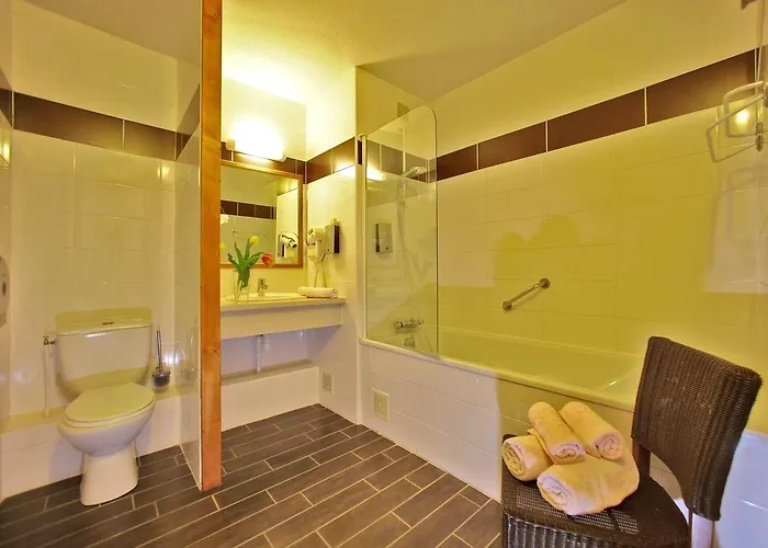Hotel Logis Hotel Le Tropicana