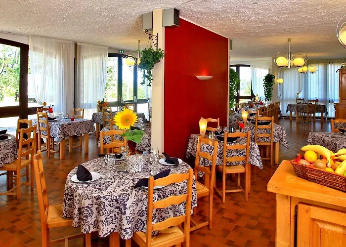 Hotel Logis Hotel Le Tropicana Douville