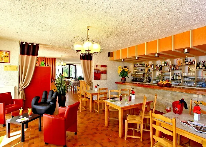 Logis Hotel Le Tropicana Douville